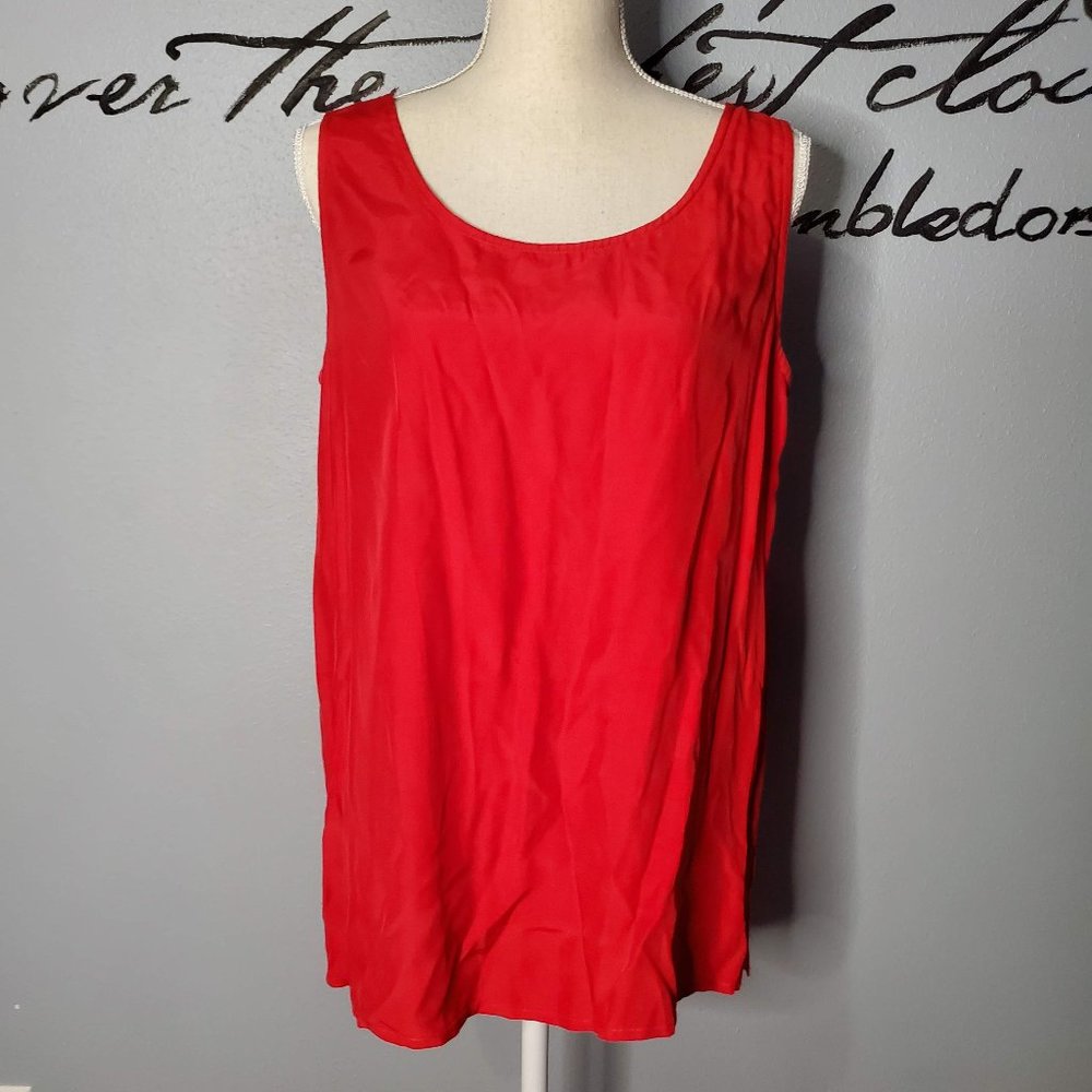 JH Collectibles Vintage Sleeveless Red Tank, 12